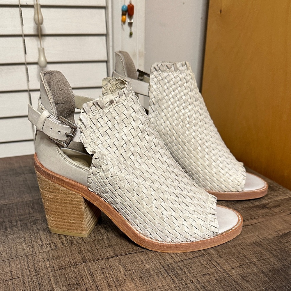 Elegant Light Gray Woven Heeled Sandals